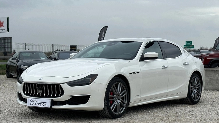 Maserati Ghibli cena 149900 przebieg: 41605, rok produkcji 2018 z Maków Mazowiecki małe 232